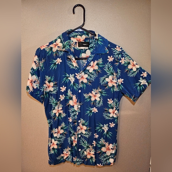 Men's Floral Hawaiian Shirt - Picture 1 of 6